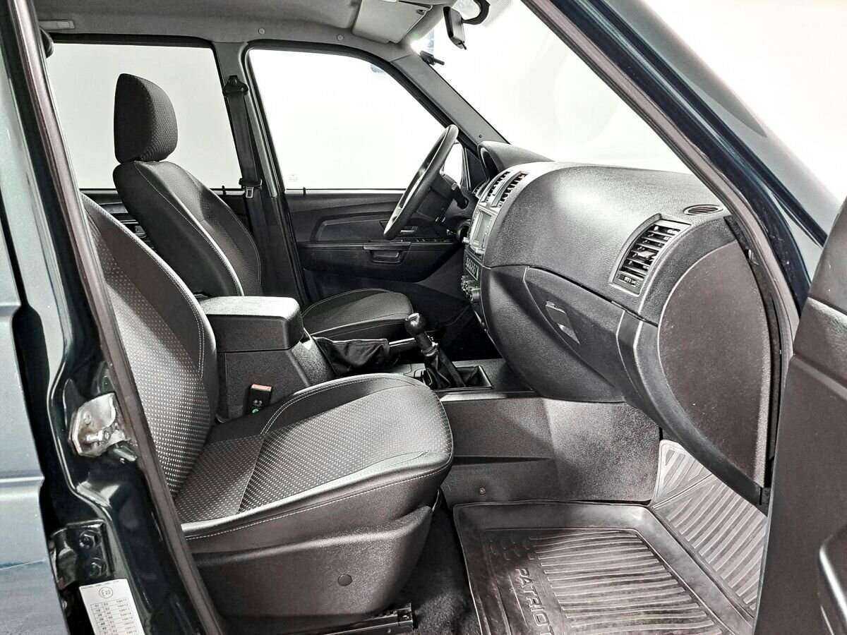 УАЗ Patriot б/у, 2016, Механическая. Фото: #9