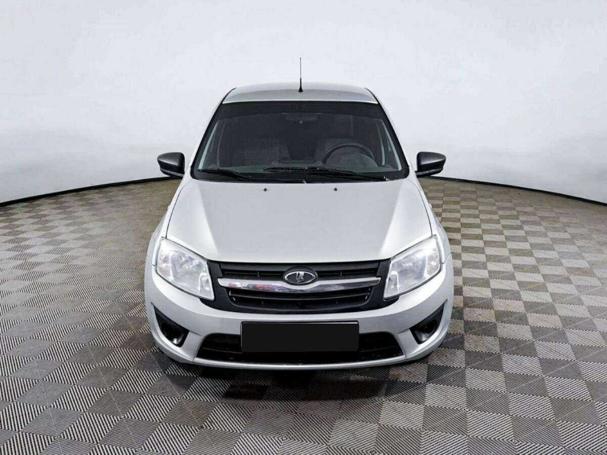 Лада (ВАЗ) Гранта б/у, 2018, Механическая. Фото: #1