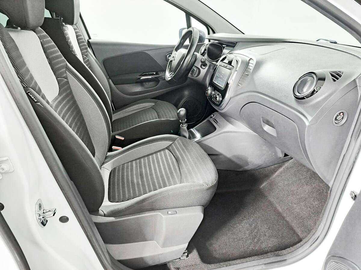 Renault Kaptur б/у, 2017, Механическая. Фото: #10