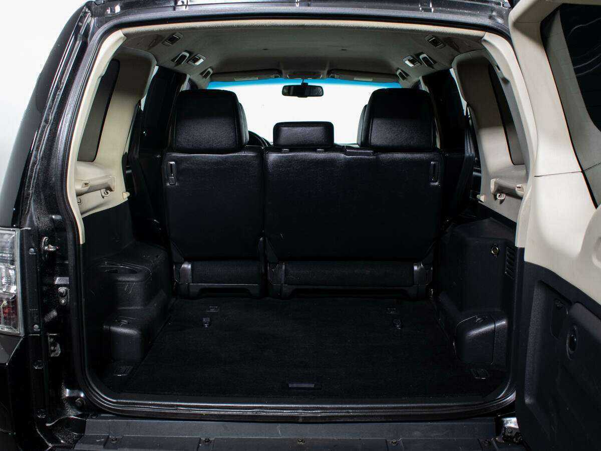 Митсубиши Паджеро б/у, 2015, Автоматическая. Фото: #11