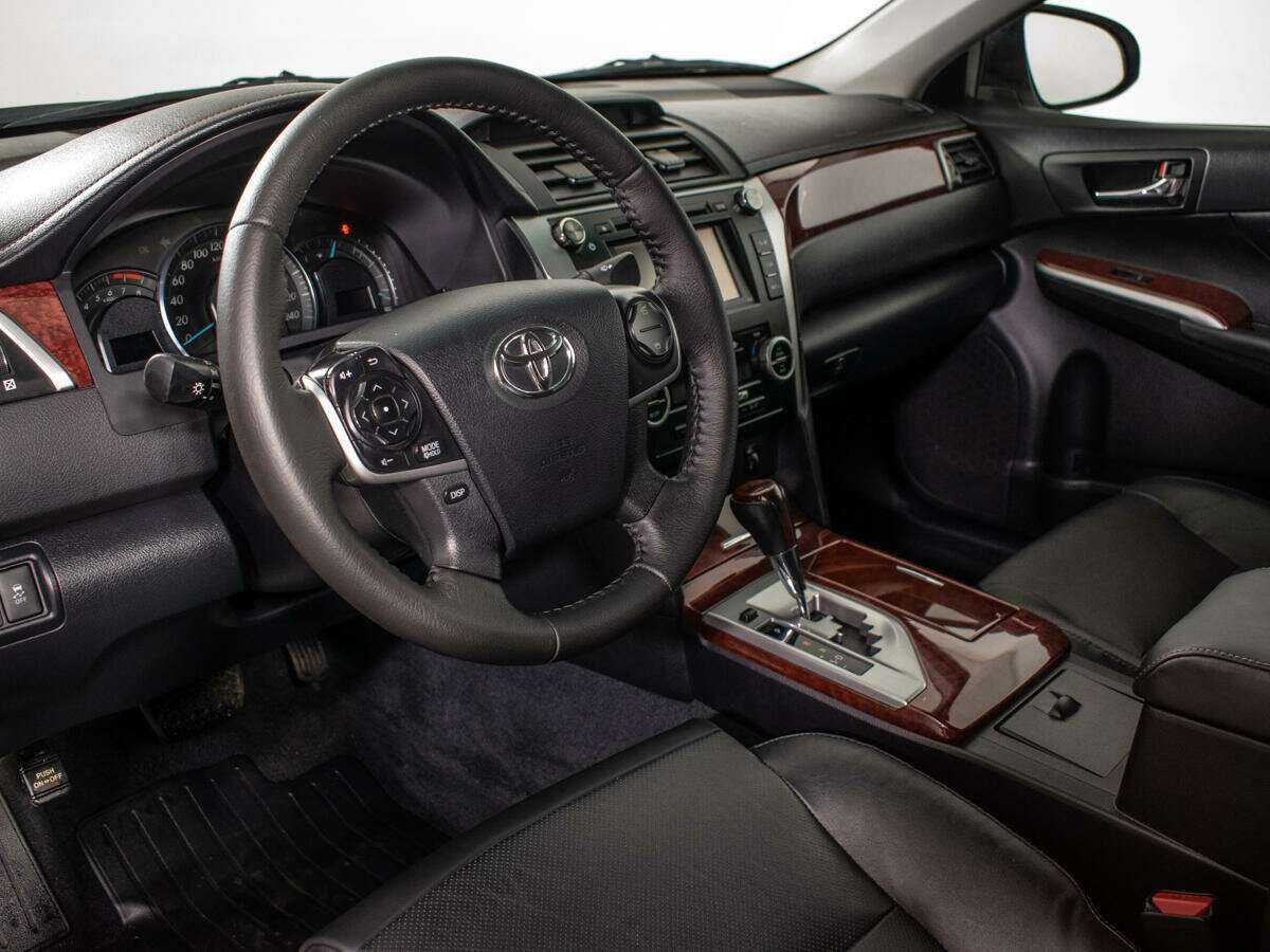 Toyota Camry б/у, 2014, Автоматическая. Фото: #12