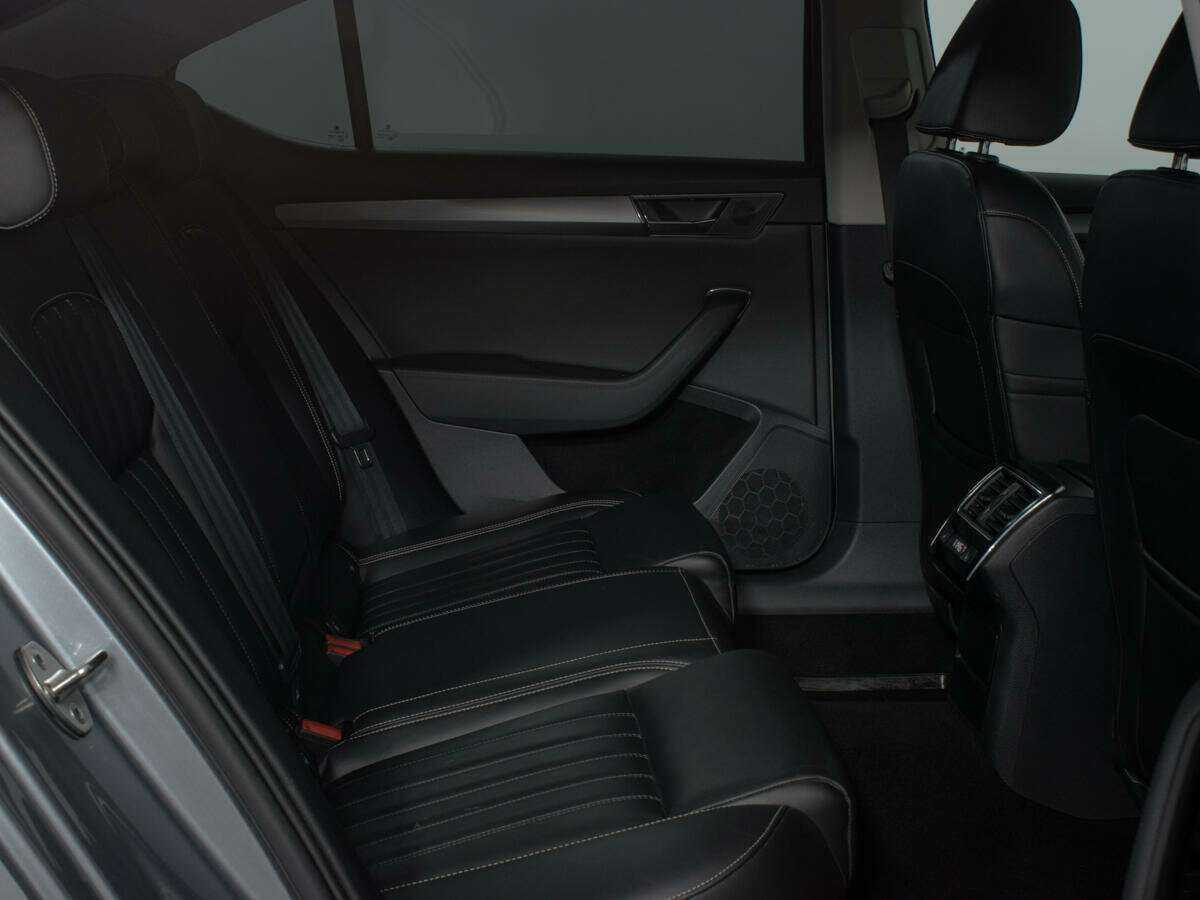 Skoda Superb б/у, 2019, Роботизированная. Фото: #10