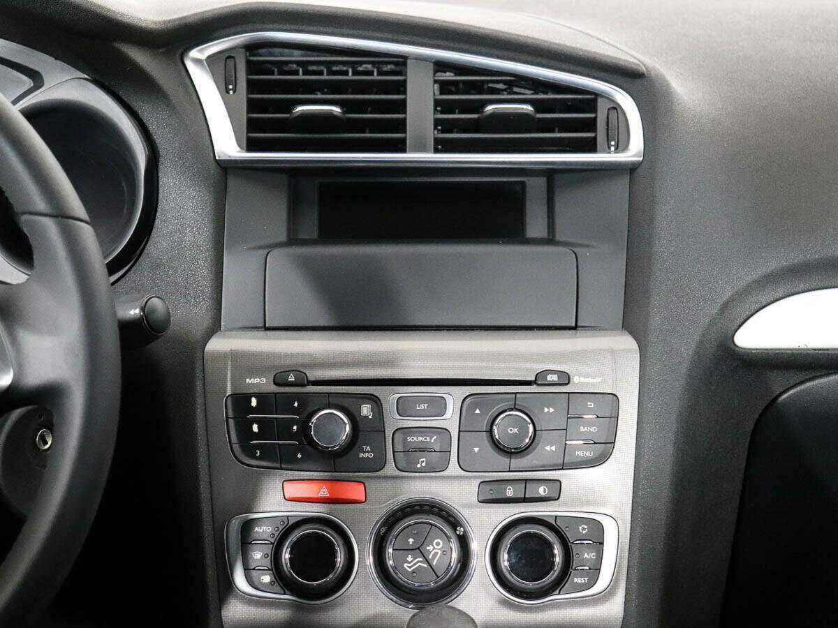 Ситроен Ц4 б/у, 2015, Автоматическая. Фото: #11