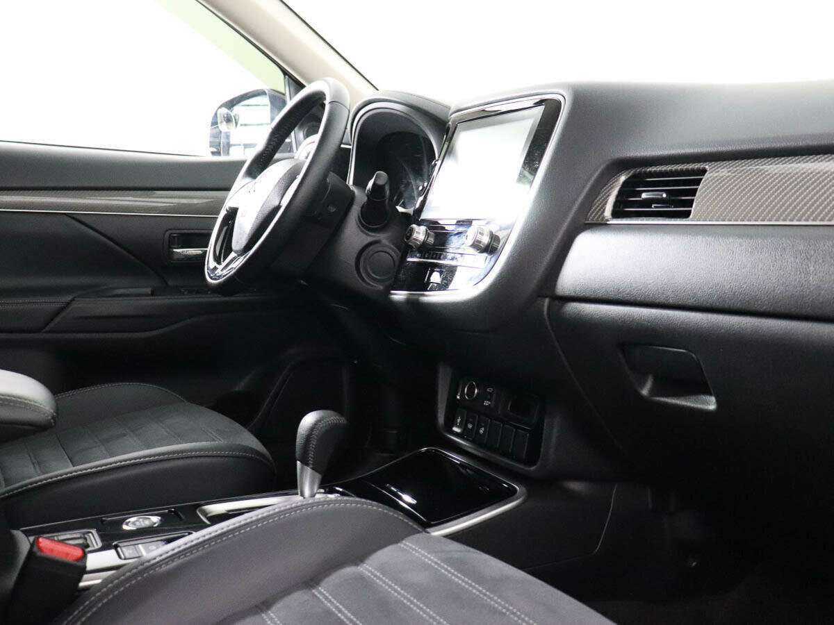 Mitsubishi Outlander б/у, 2022, Вариатор. Фото: #6