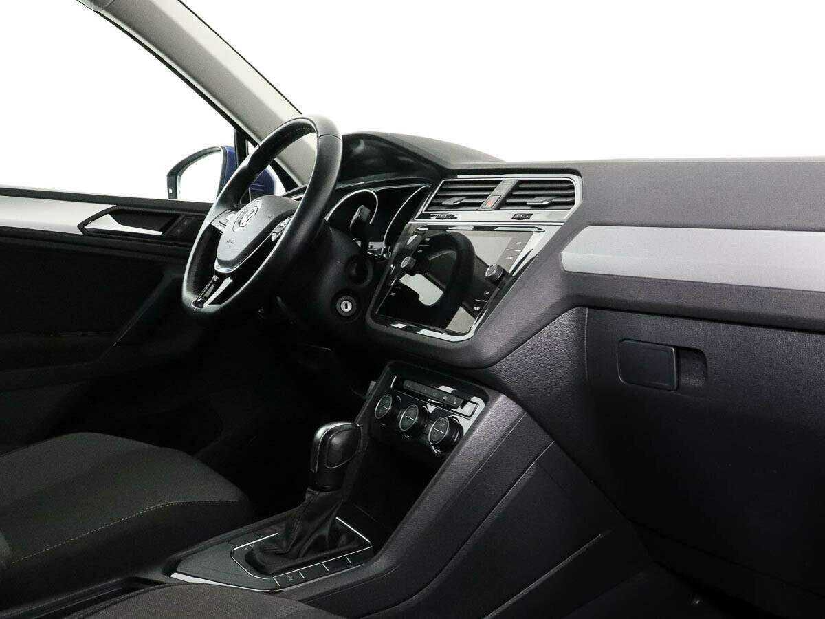 Volkswagen Tiguan б/у, 2020, Роботизированная. Фото: #3