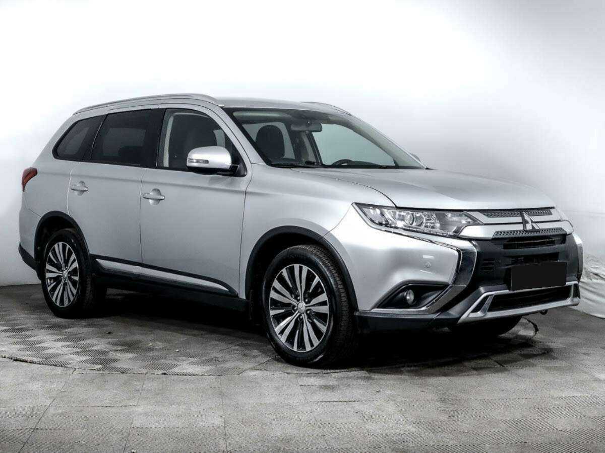 Mitsubishi Outlander б/у, 2019, Вариатор. Фото: #2