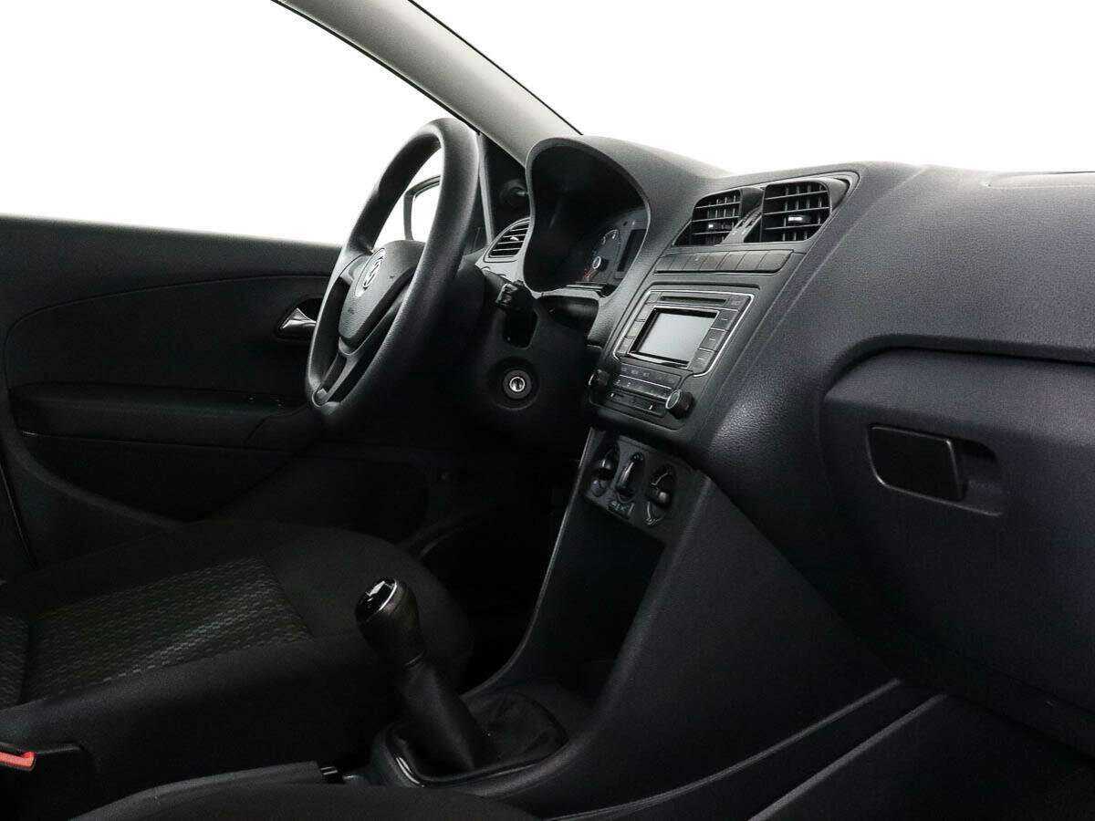 Фольксваген Поло б/у, 2015, Механическая. Фото: #5