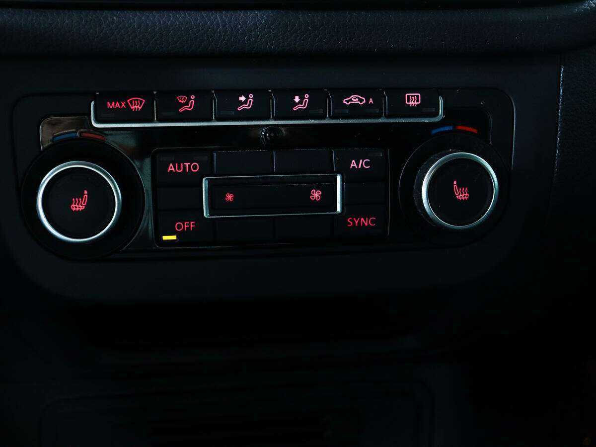 Фольксваген Тигуан б/у, 2012, Автоматическая. Фото: #17