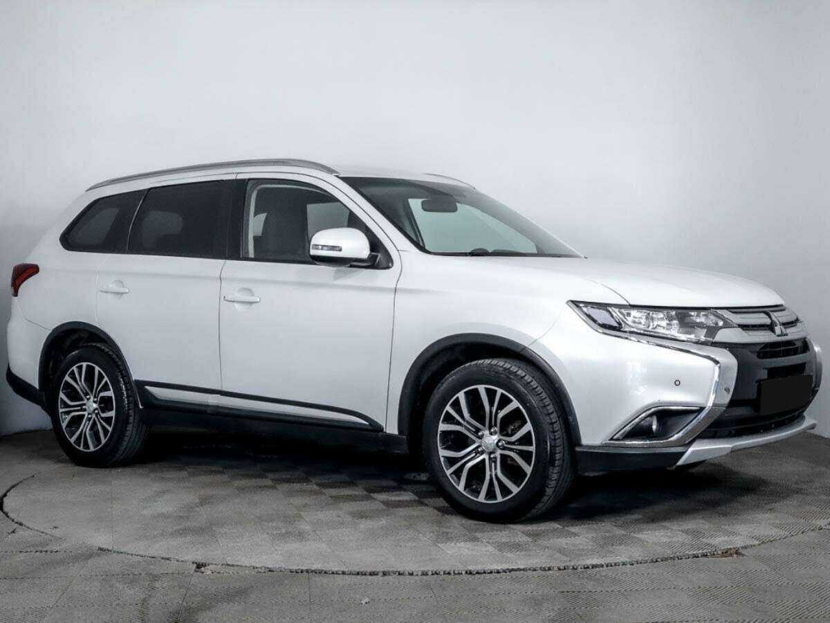 Mitsubishi Outlander б/у, 2018, Вариатор. Фото: #2