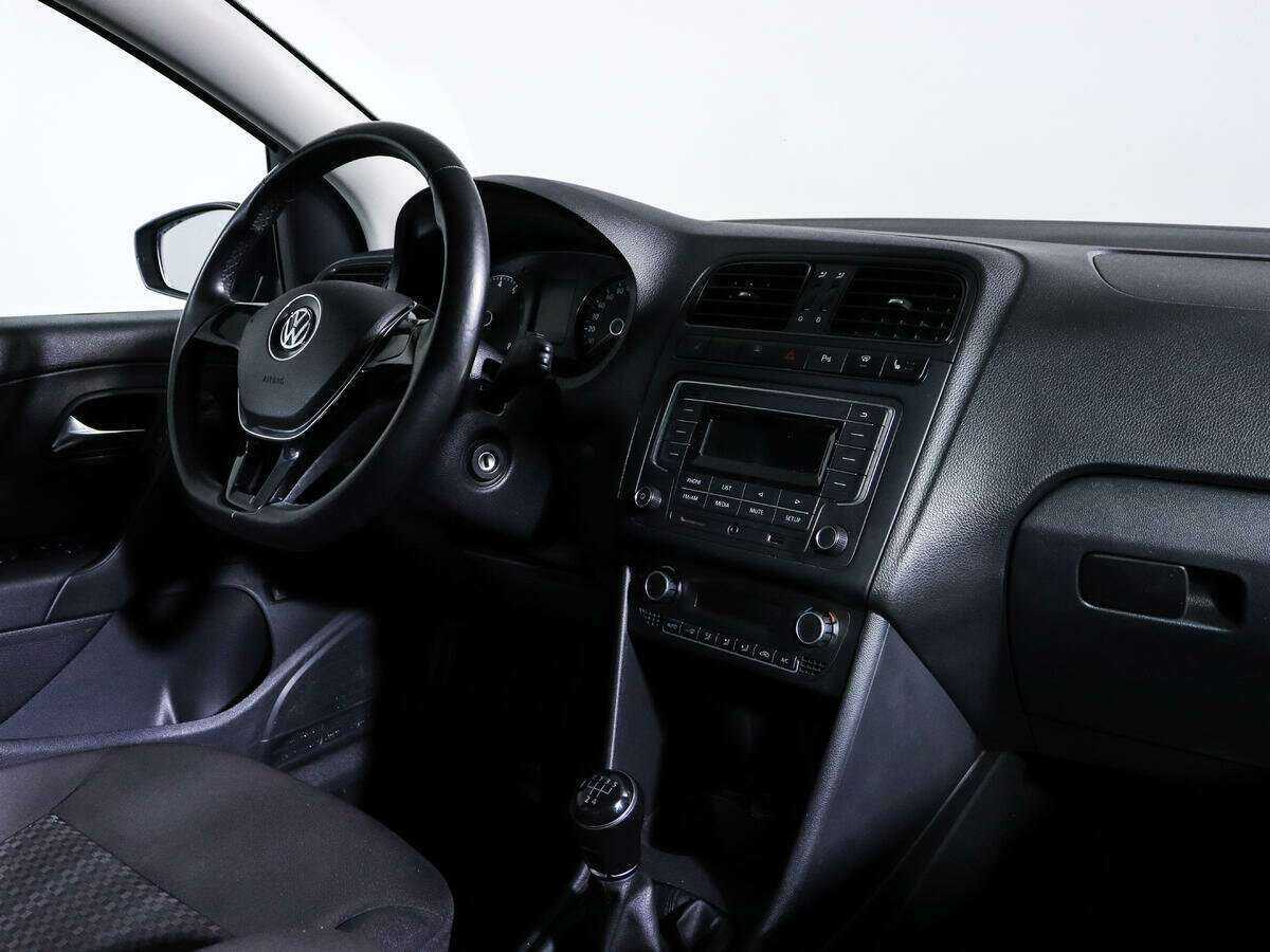 Фольксваген Поло б/у, 2016, Механическая. Фото: #5