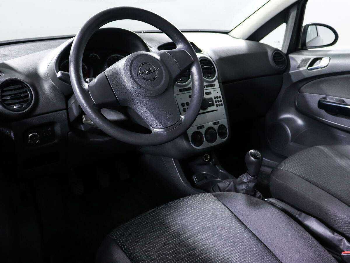 Опель Корса б/у, 2012, Механическая. Фото: #11