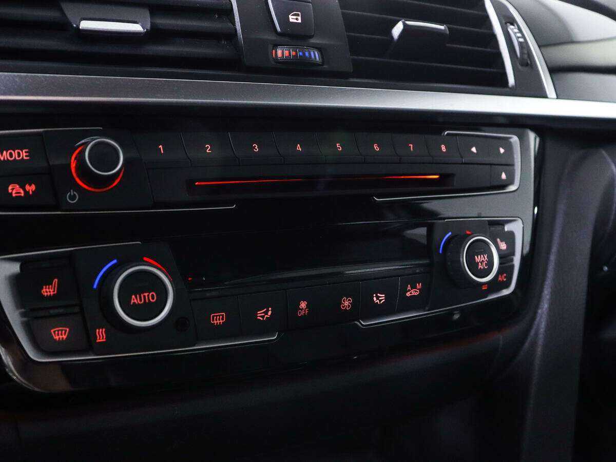 BMW 3 серии б/у, 2017, Автоматическая. Фото: #13