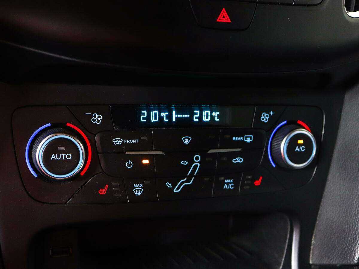 Форд Фокус б/у, 2016, Автоматическая. Фото: #16