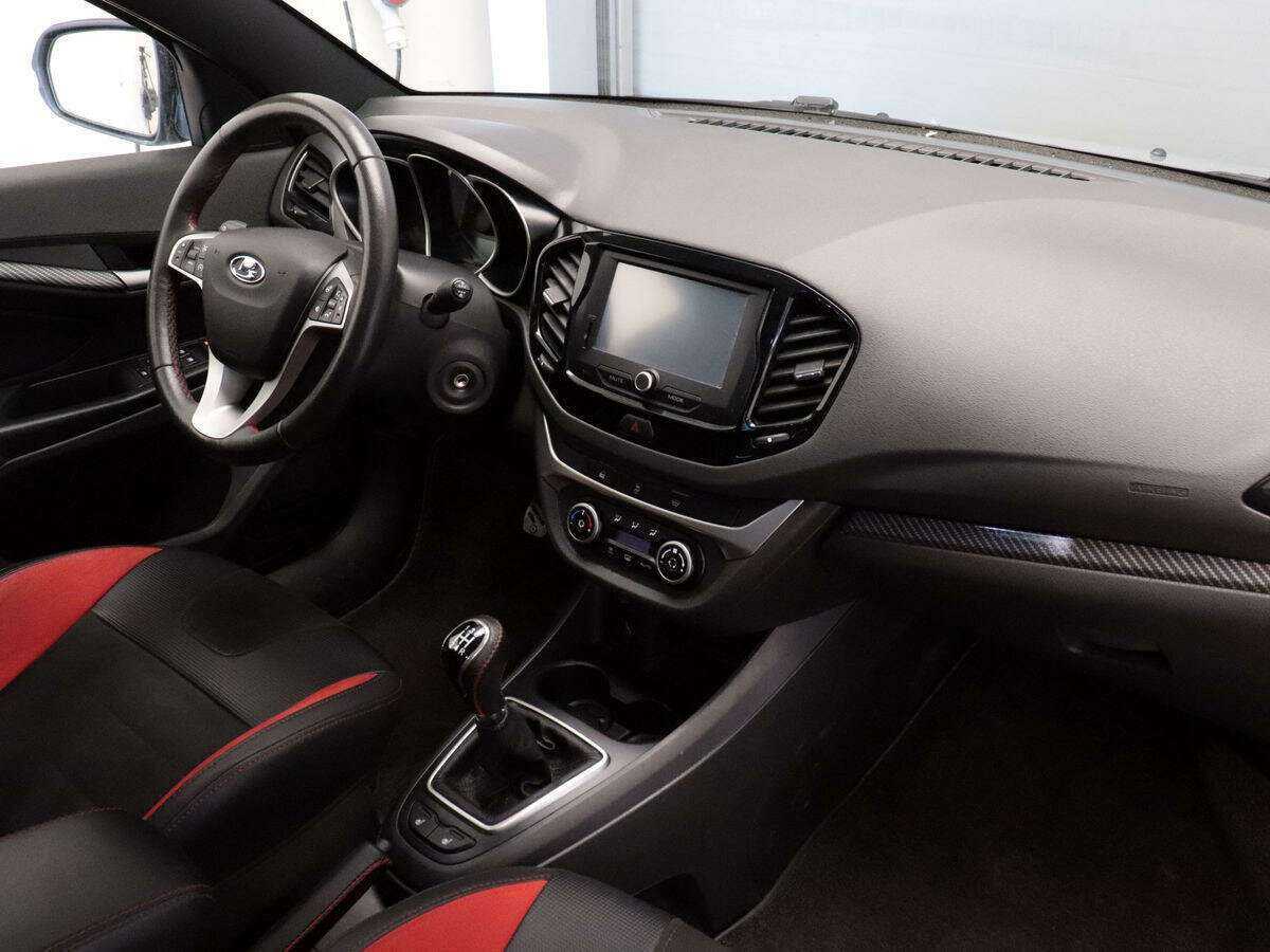 Lada (ВАЗ) Vesta б/у, 2020, Механическая. Фото: #6