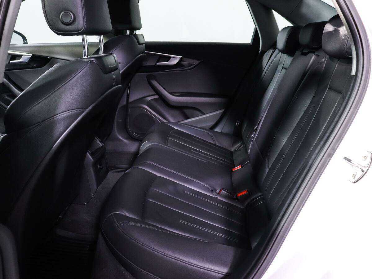 Audi A4 б/у, 2017, Роботизированная. Фото: #7