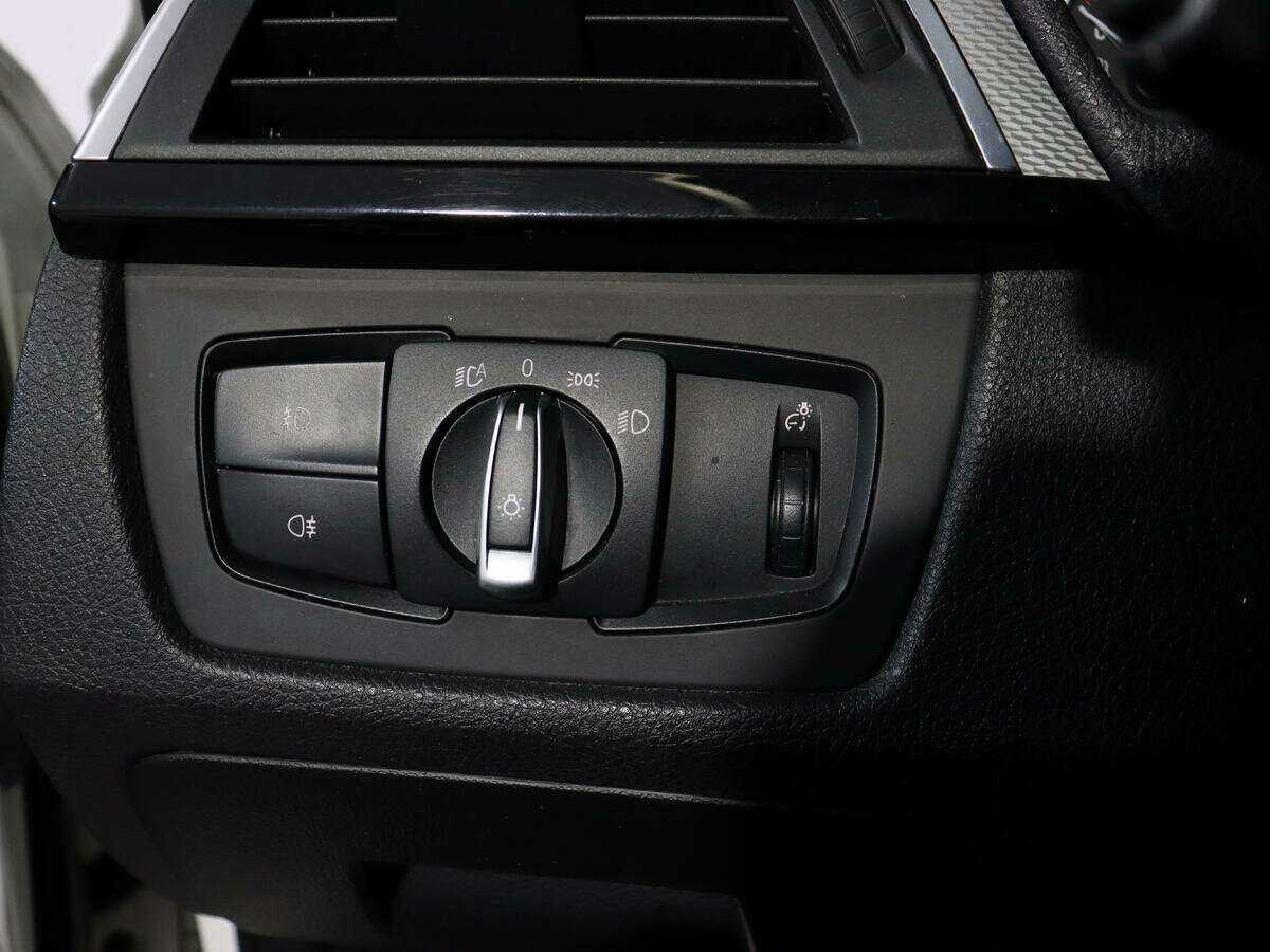 BMW 3 серии б/у, 2016, Автоматическая. Фото: #16