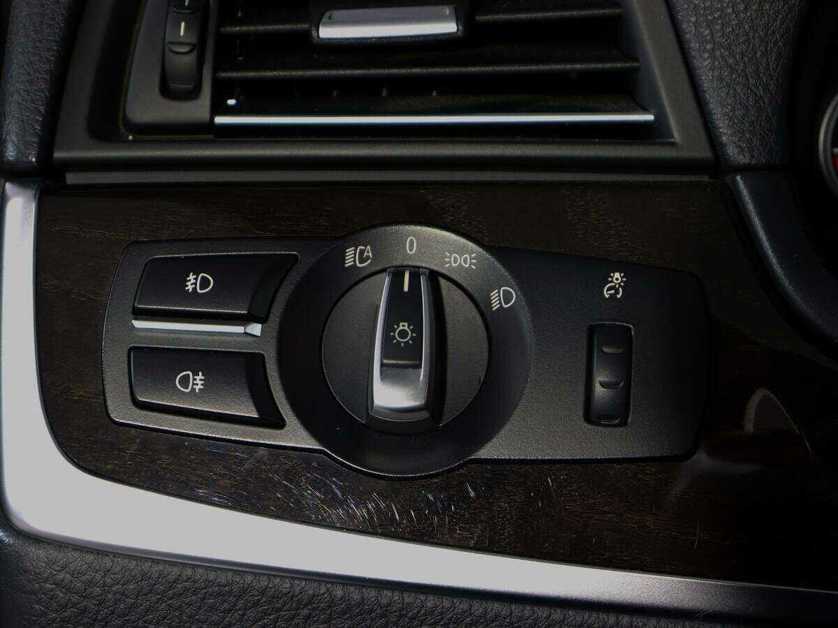 BMW 5 серии б/у, 2015, Автоматическая. Фото: #15