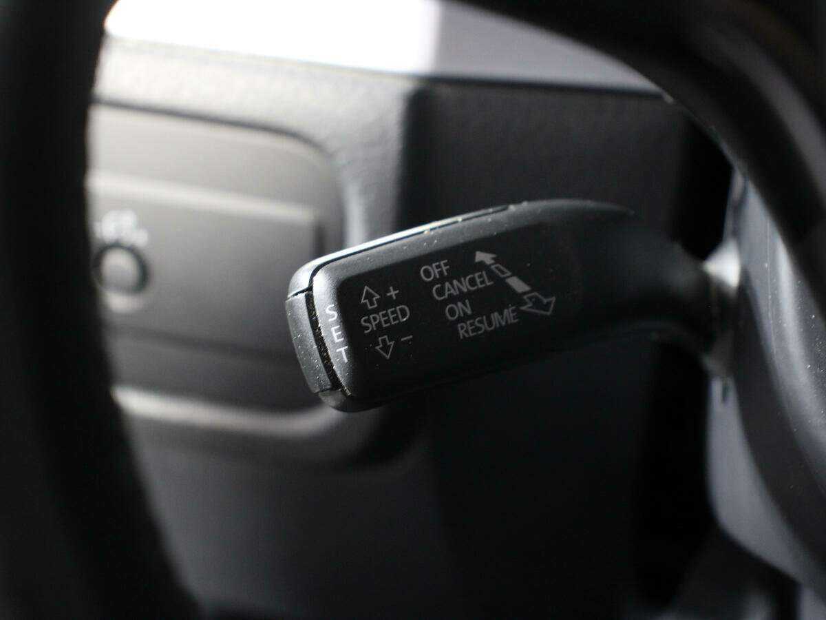 Volkswagen Touareg б/у, 2015, Автоматическая. Фото: #19