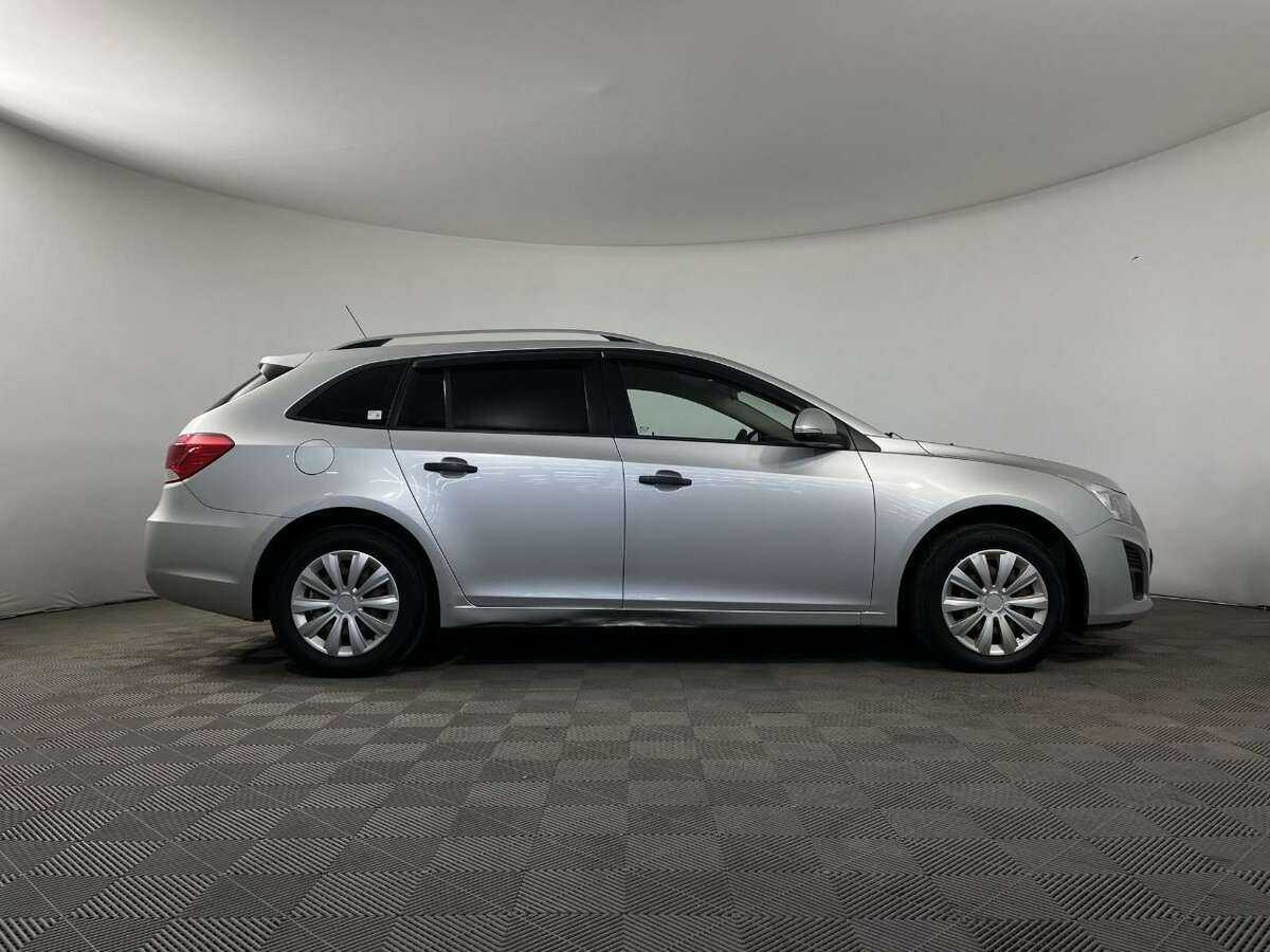 Chevrolet Cruze б/у, 2014, Механическая. Фото: #2