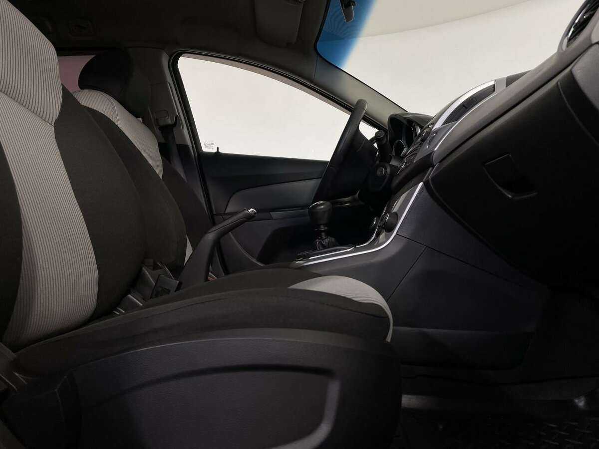Chevrolet Cruze б/у, 2014, Механическая. Фото: #12