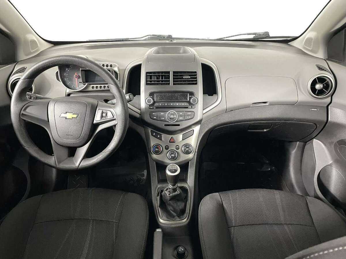 Chevrolet Aveo б/у, 2013, Механическая. Фото: #5