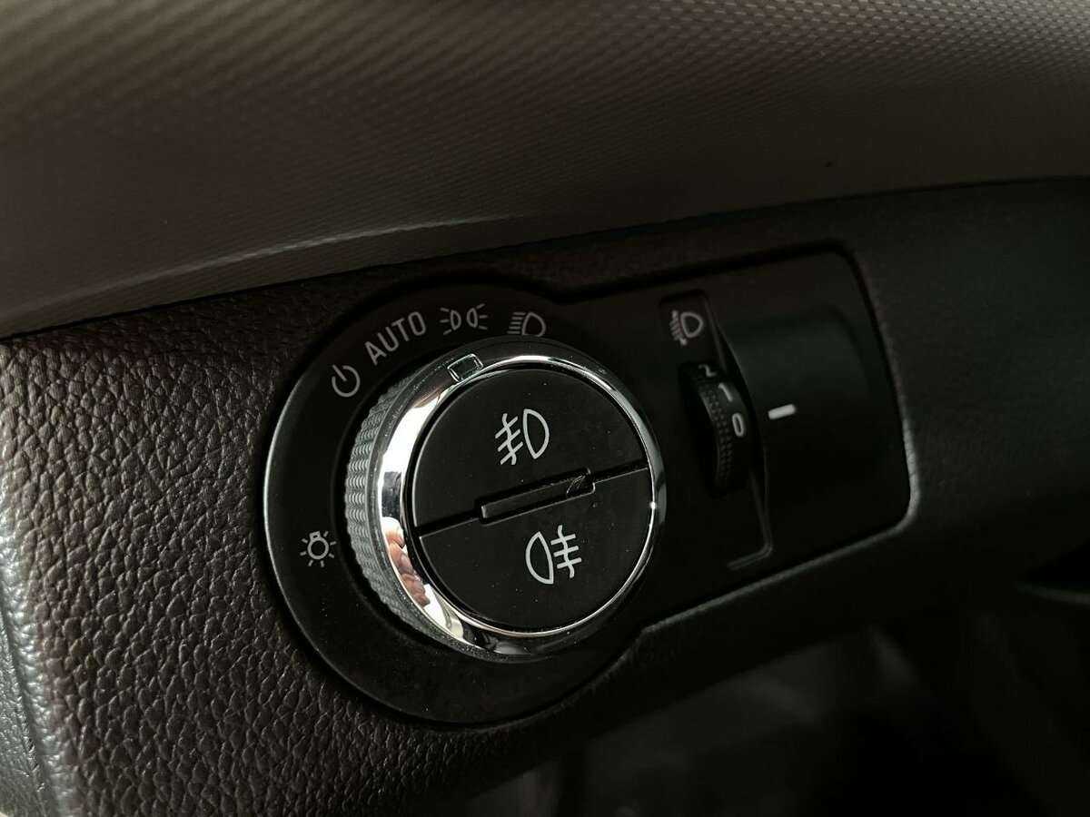 Chevrolet Aveo б/у, 2015, Автоматическая. Фото: #6