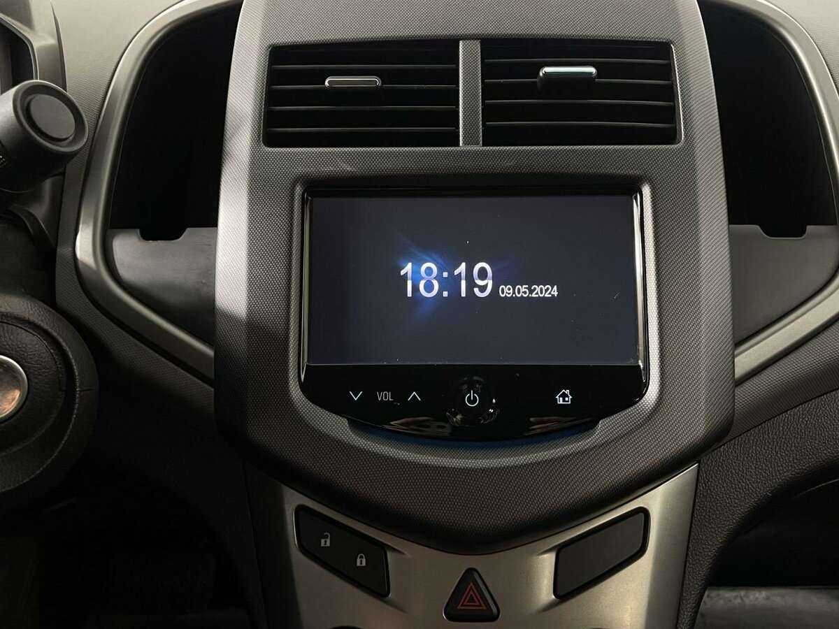 Chevrolet Aveo б/у, 2015, Автоматическая. Фото: #9