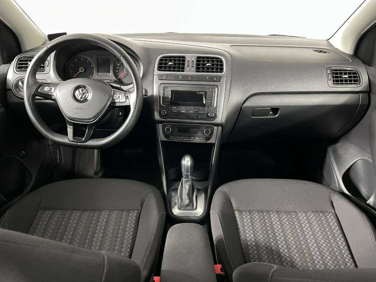 Volkswagen Polo б/у, 2019, Автоматическая. Фото: #5