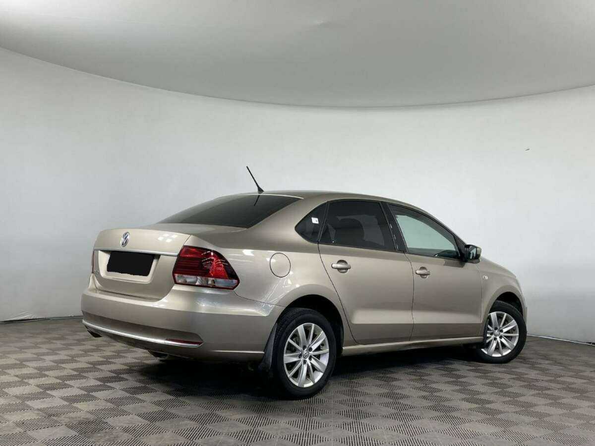 Volkswagen Polo б/у, 2015, Механическая. Фото: #4