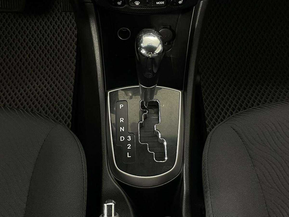 Hyundai Solaris б/у, 2012, Автоматическая. Фото: #12