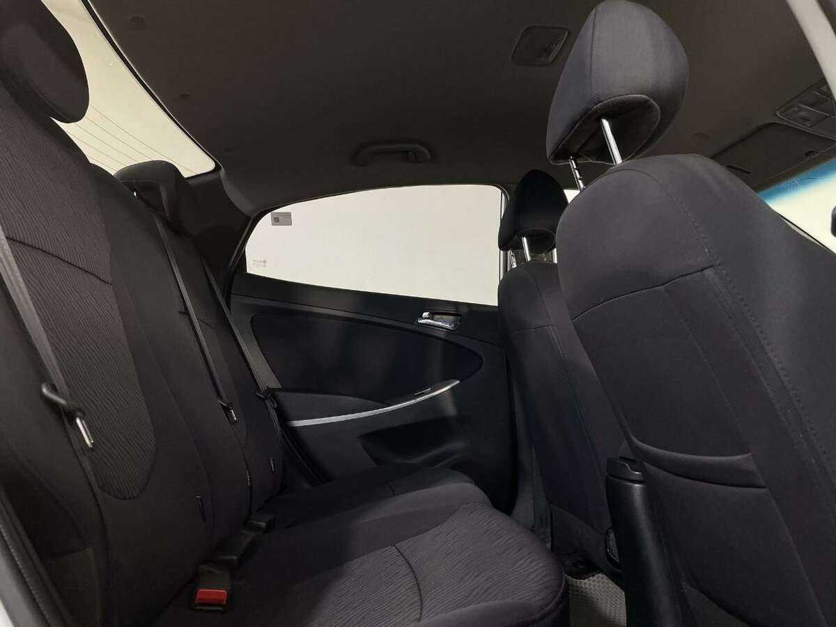 Hyundai Solaris б/у, 2012, Автоматическая. Фото: #16