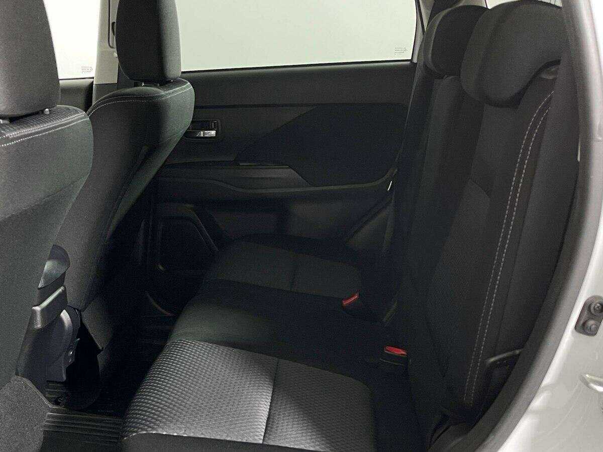 Mitsubishi Outlander б/у, 2018, Вариатор. Фото: #9