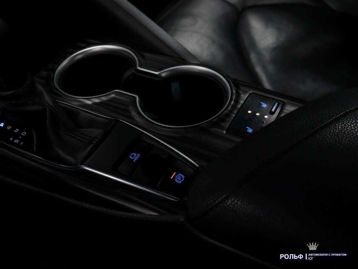 Toyota Camry б/у, 2018, Автоматическая. Фото: #12