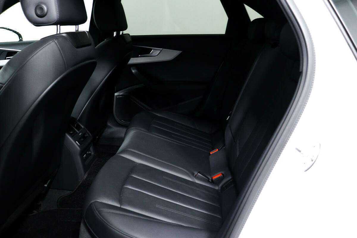 Audi A4 б/у, 2019, Роботизированная. Фото: #11