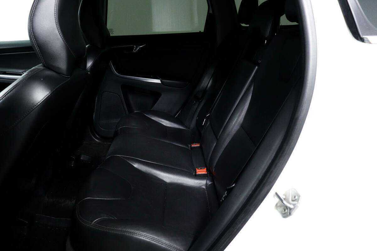 Volvo XC60 б/у, 2016, Автоматическая. Фото: #11