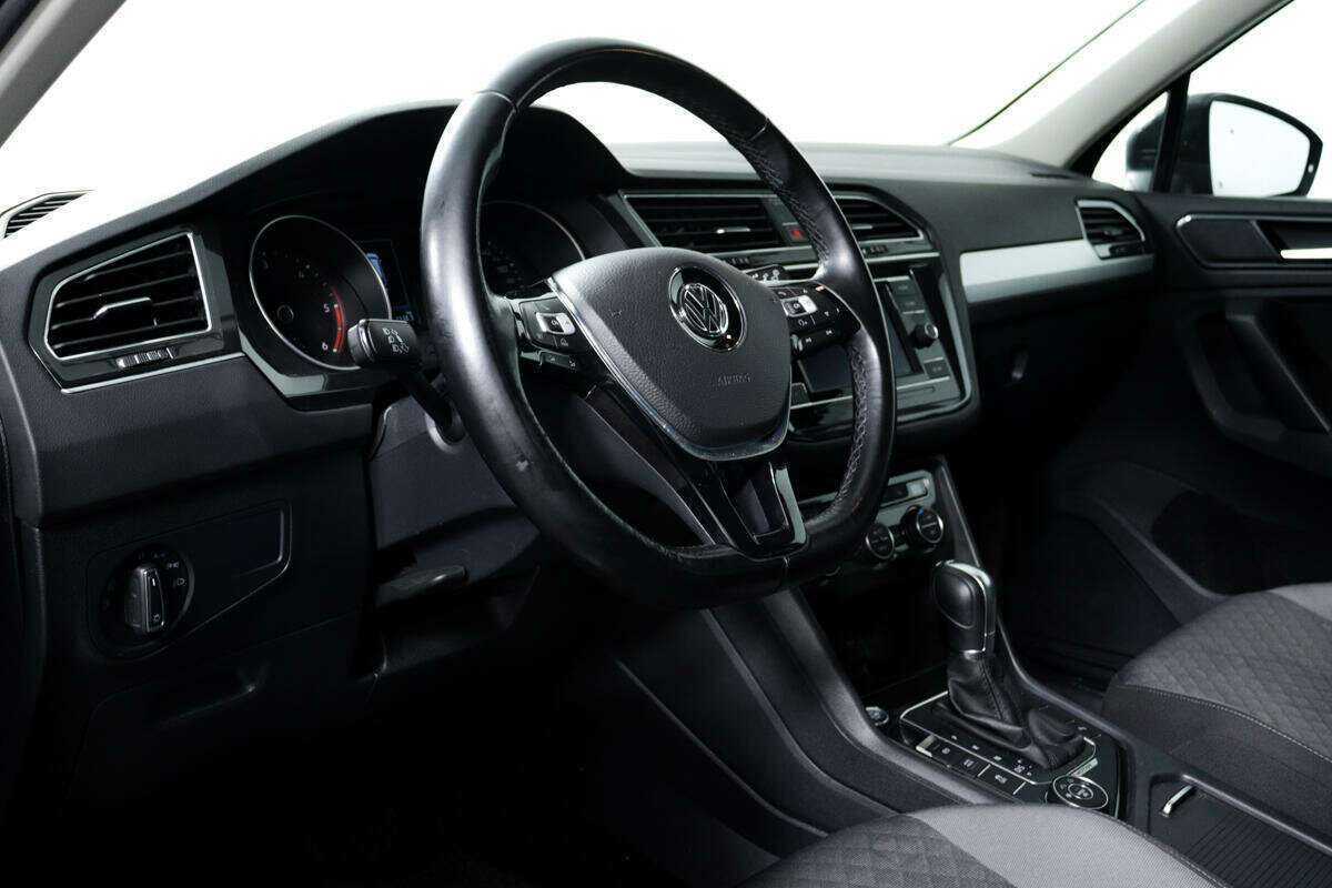 Фольксваген Тигуан б/у, 2017, Роботизированная. Фото: #12