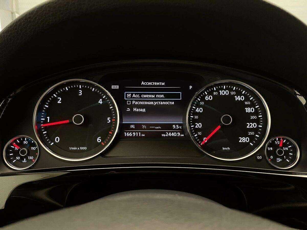 Volkswagen Touareg б/у, 2015, Автоматическая. Фото: #20