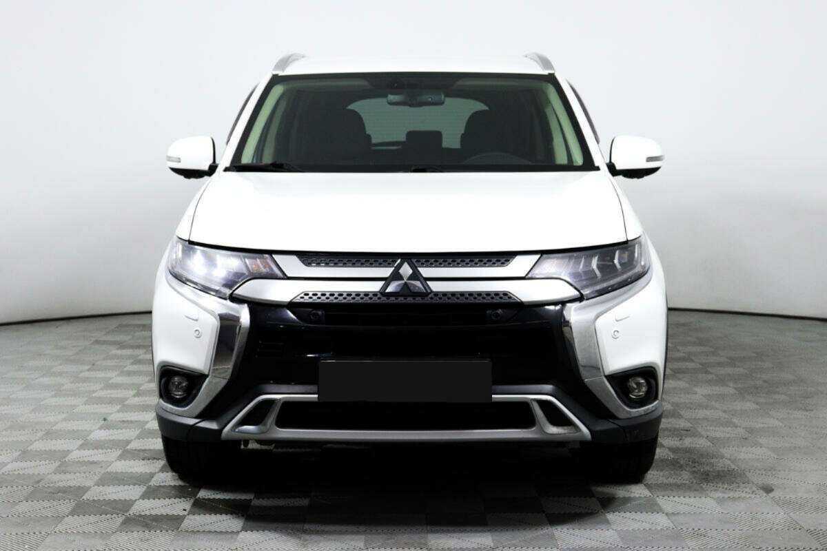 Mitsubishi Outlander б/у, 2019, Вариатор. Фото: #1