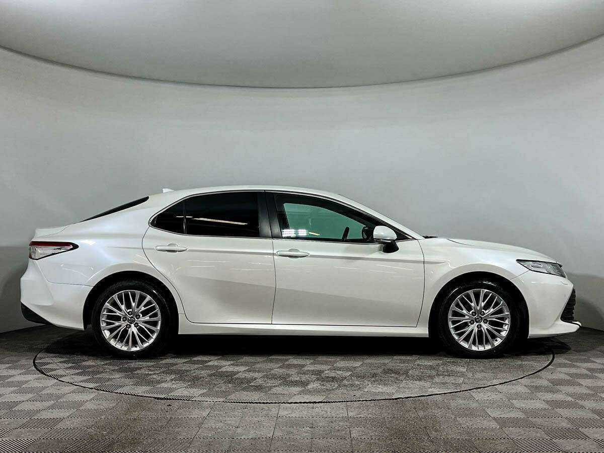 Тойота Камри б/у, 2018, Автоматическая. Фото: #3