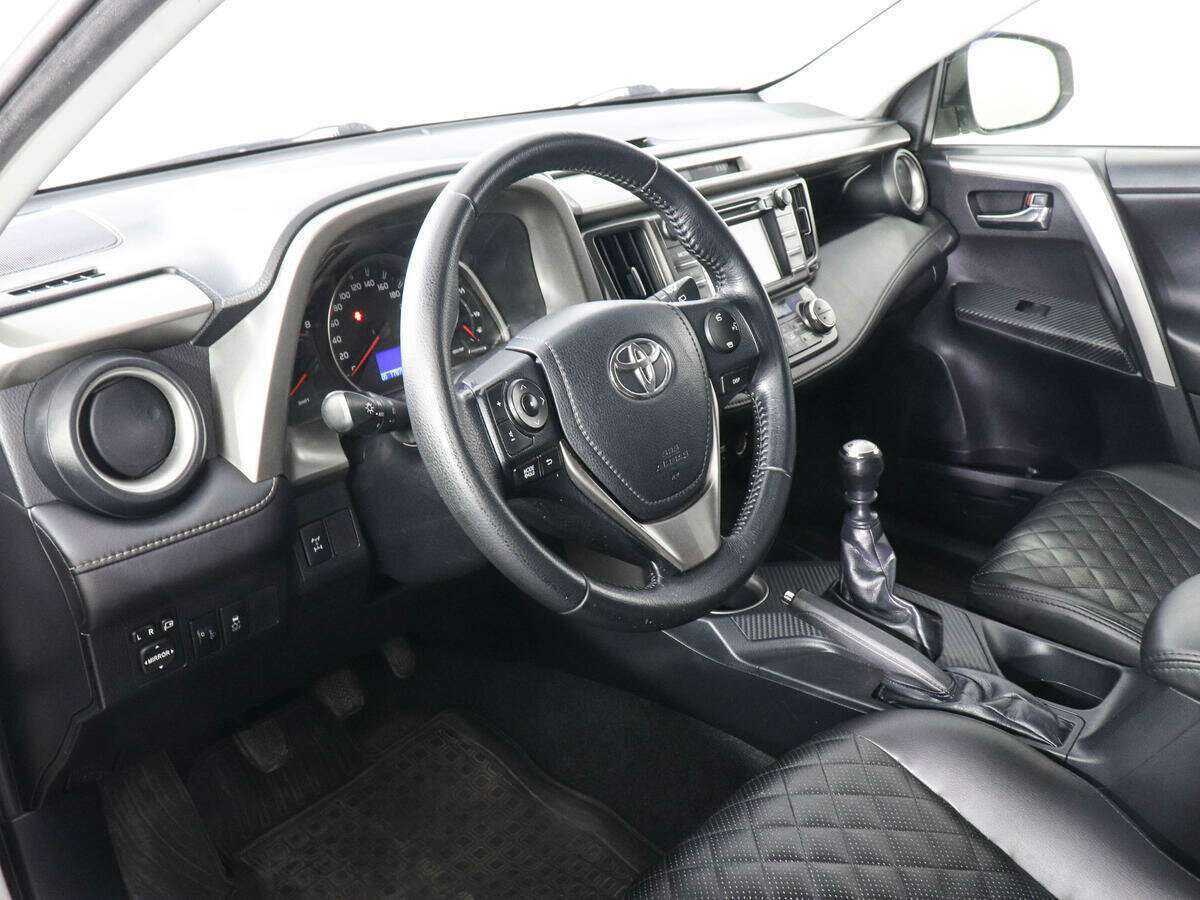 Toyota RAV4 б/у, 2014, Механическая. Фото: #8