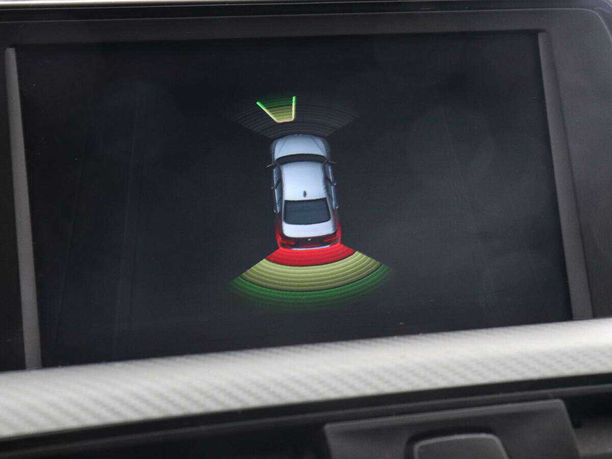 BMW 3 серии б/у, 2017, Автоматическая. Фото: #9