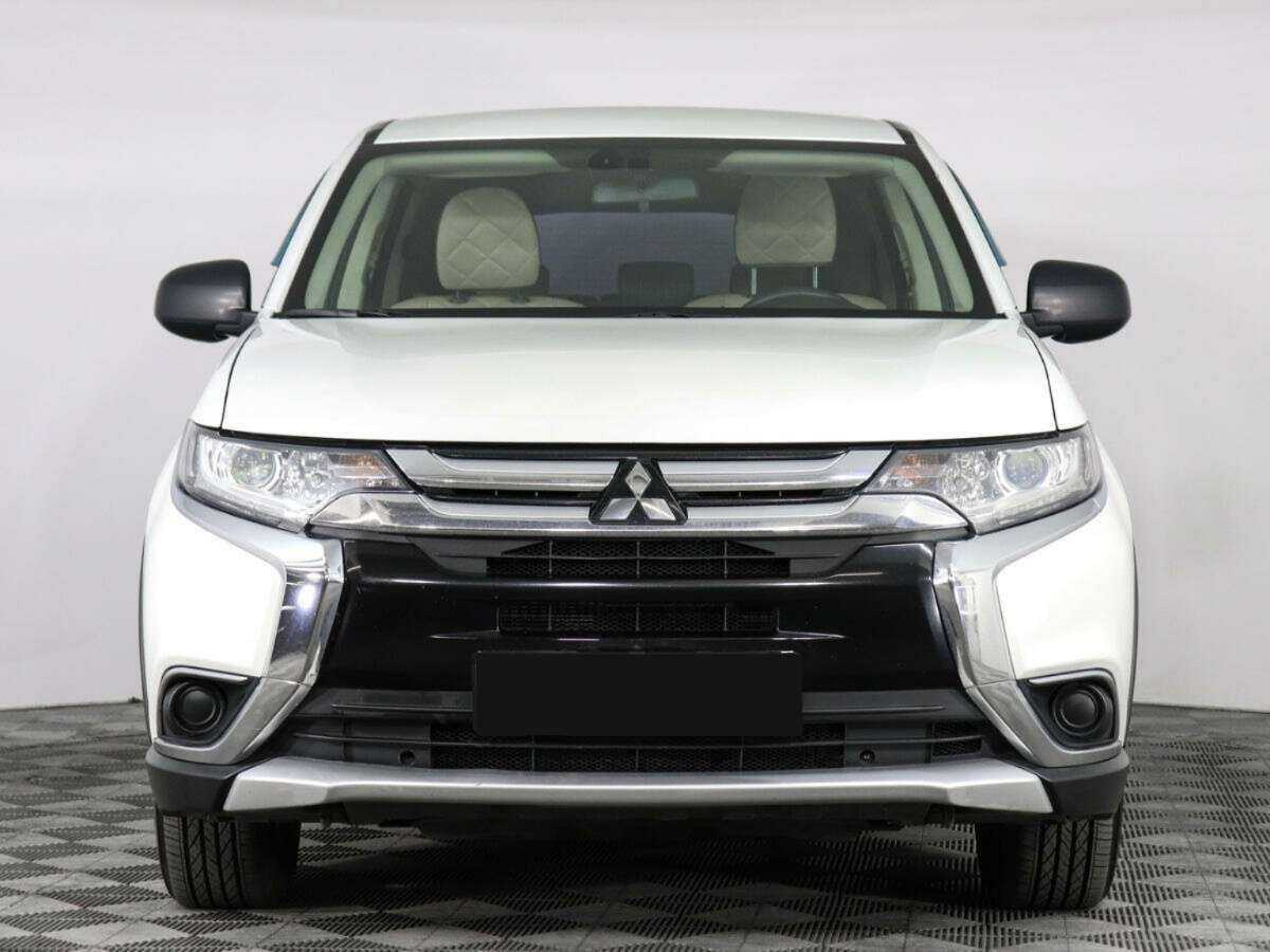 Mitsubishi Outlander б/у, 2017, Вариатор. Фото: #1