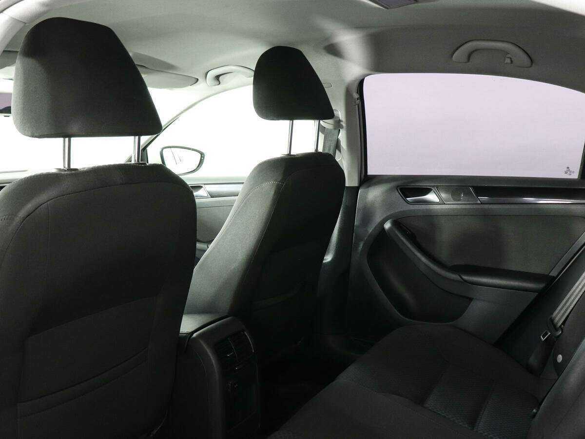 Volkswagen Jetta б/у, 2013, Механическая. Фото: #11