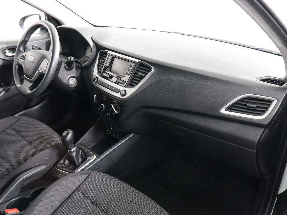 Hyundai Solaris б/у, 2018, Механическая. Фото: #8