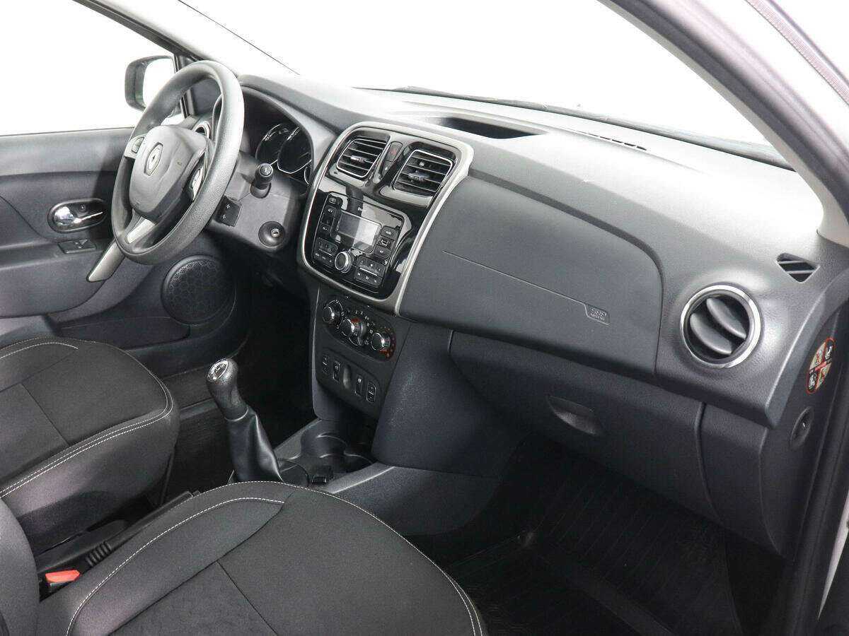 Renault Logan б/у, 2018, Механическая. Фото: #5