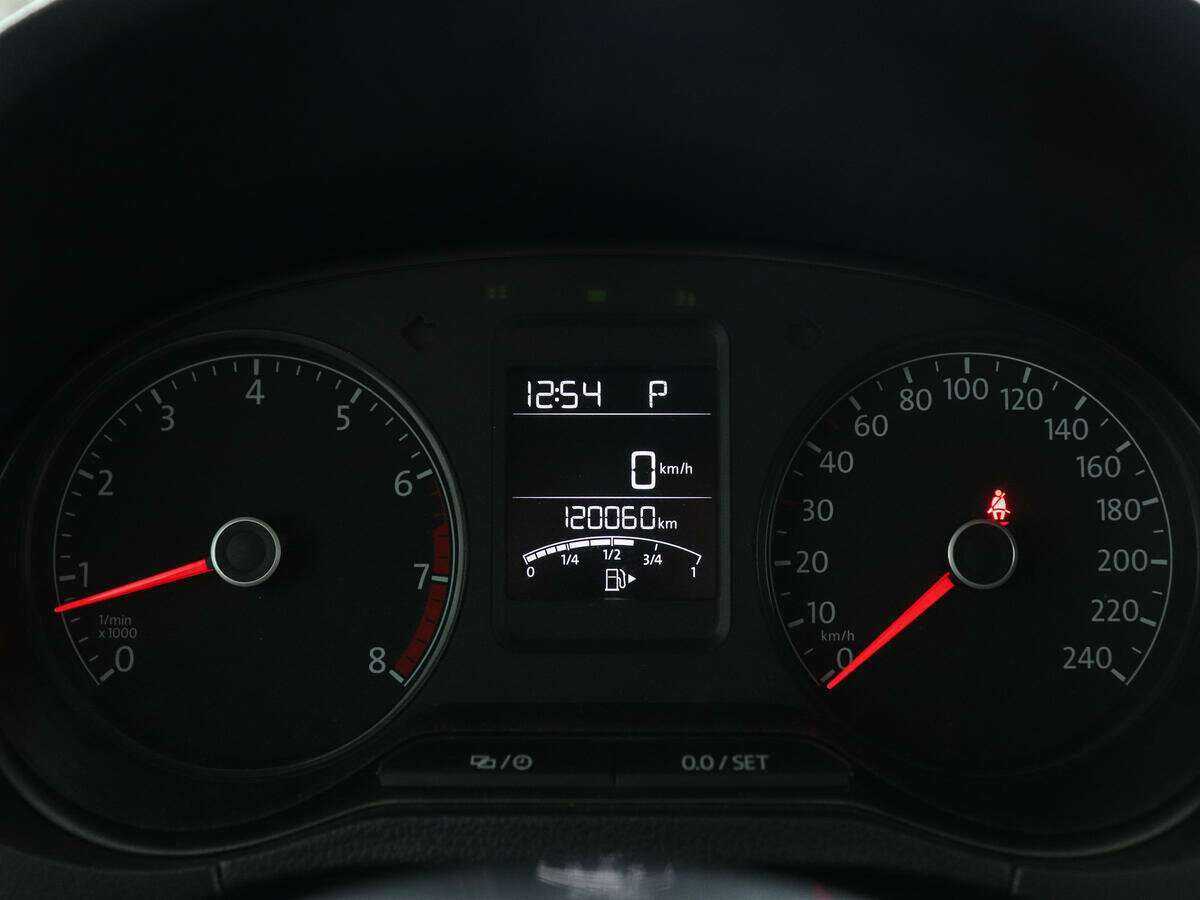 Volkswagen Polo б/у, 2017, Роботизированная. Фото: #9