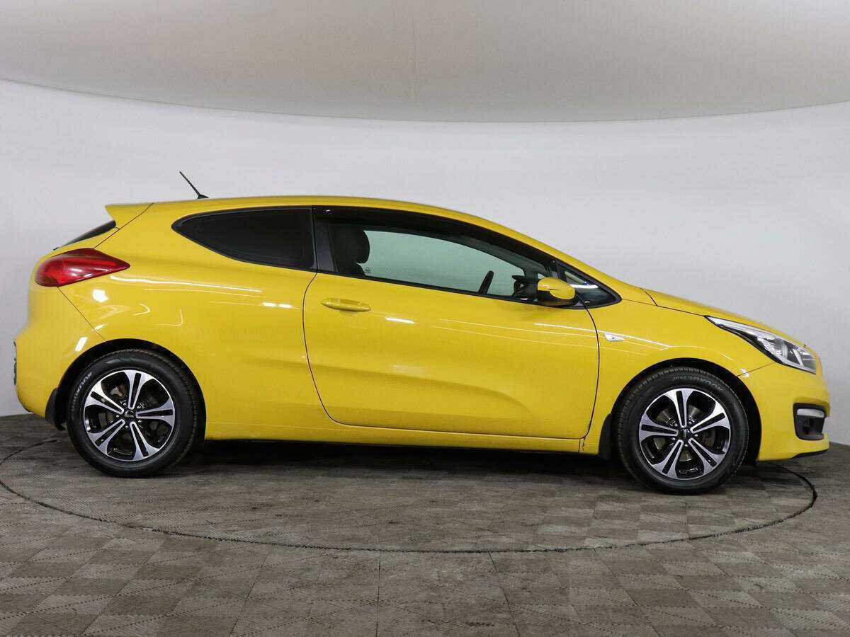 Kia Ceed б/у, 2016, Автоматическая. Фото: #3