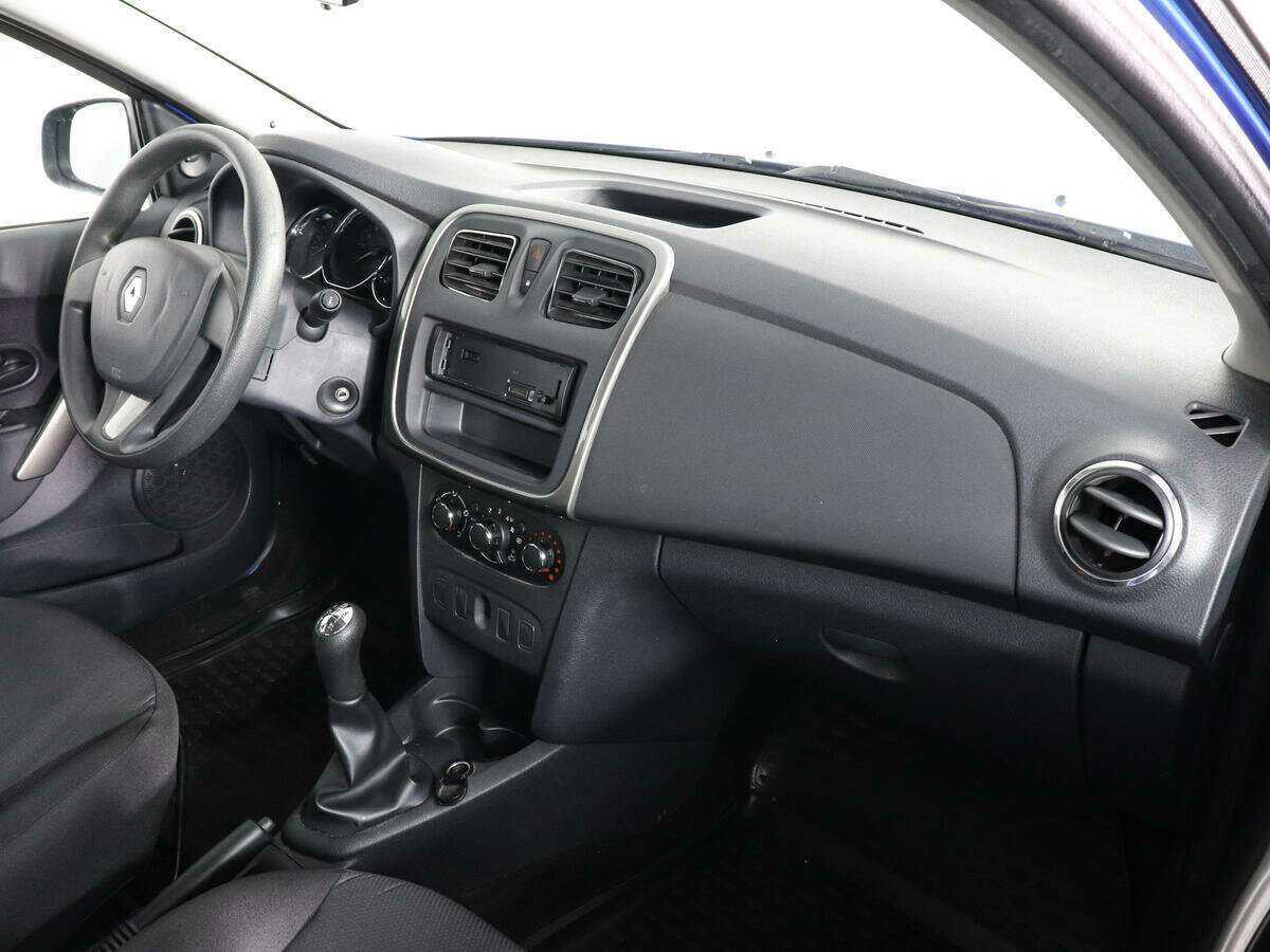 Renault Logan б/у, 2017, Механическая. Фото: #9