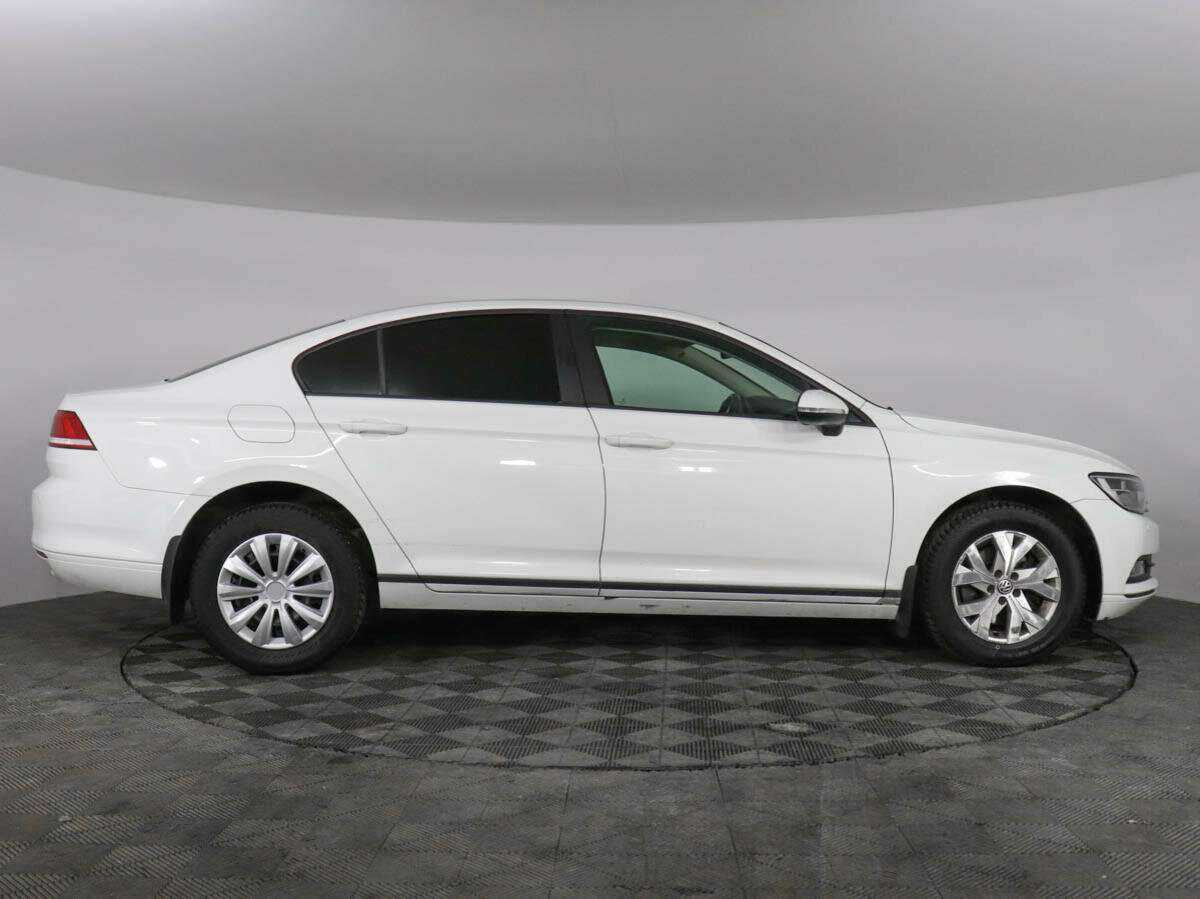 Volkswagen Passat б/у, 2016, Роботизированная. Фото: #3
