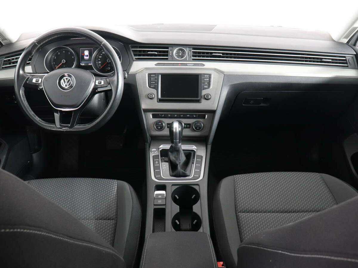 Volkswagen Passat б/у, 2016, Роботизированная. Фото: #10